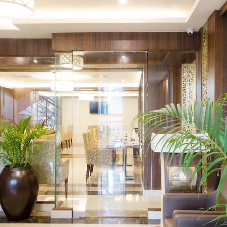 Ss Lumina Hotel Bangalore Exterior foto