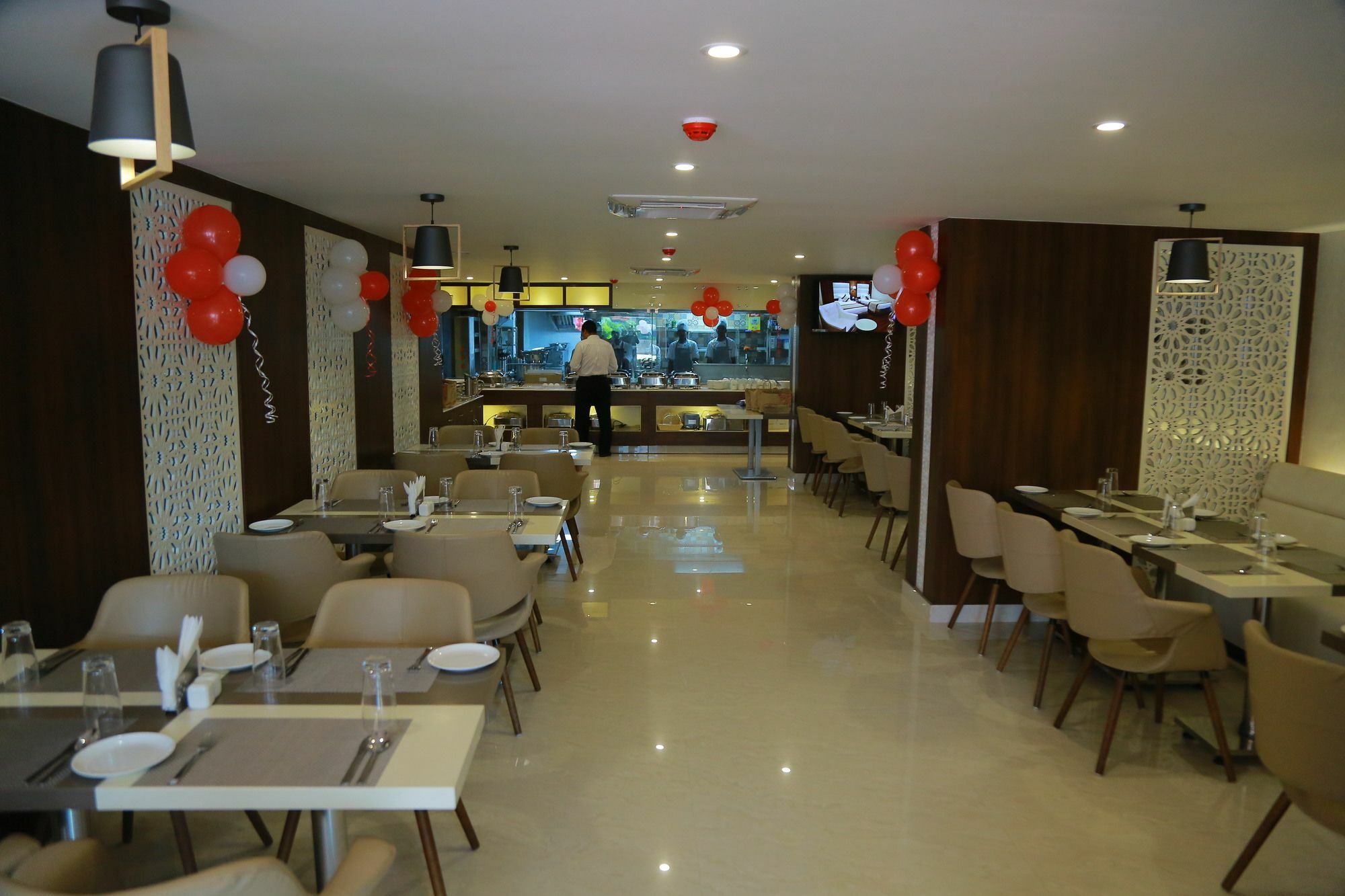 Ss Lumina Hotel Bangalore Exterior foto
