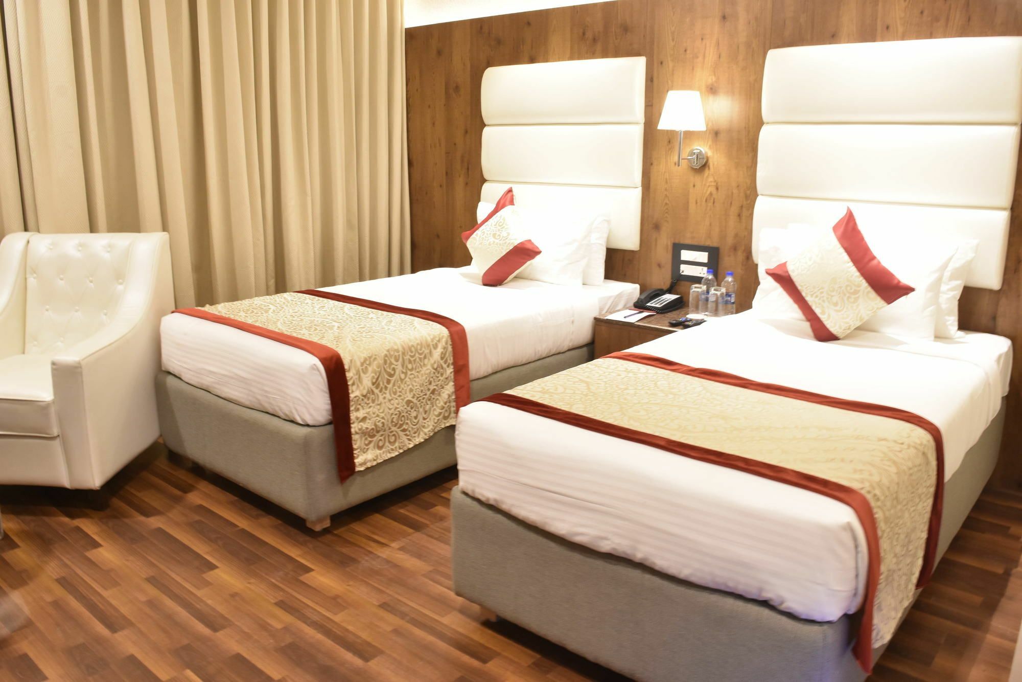 Ss Lumina Hotel Bangalore Exterior foto